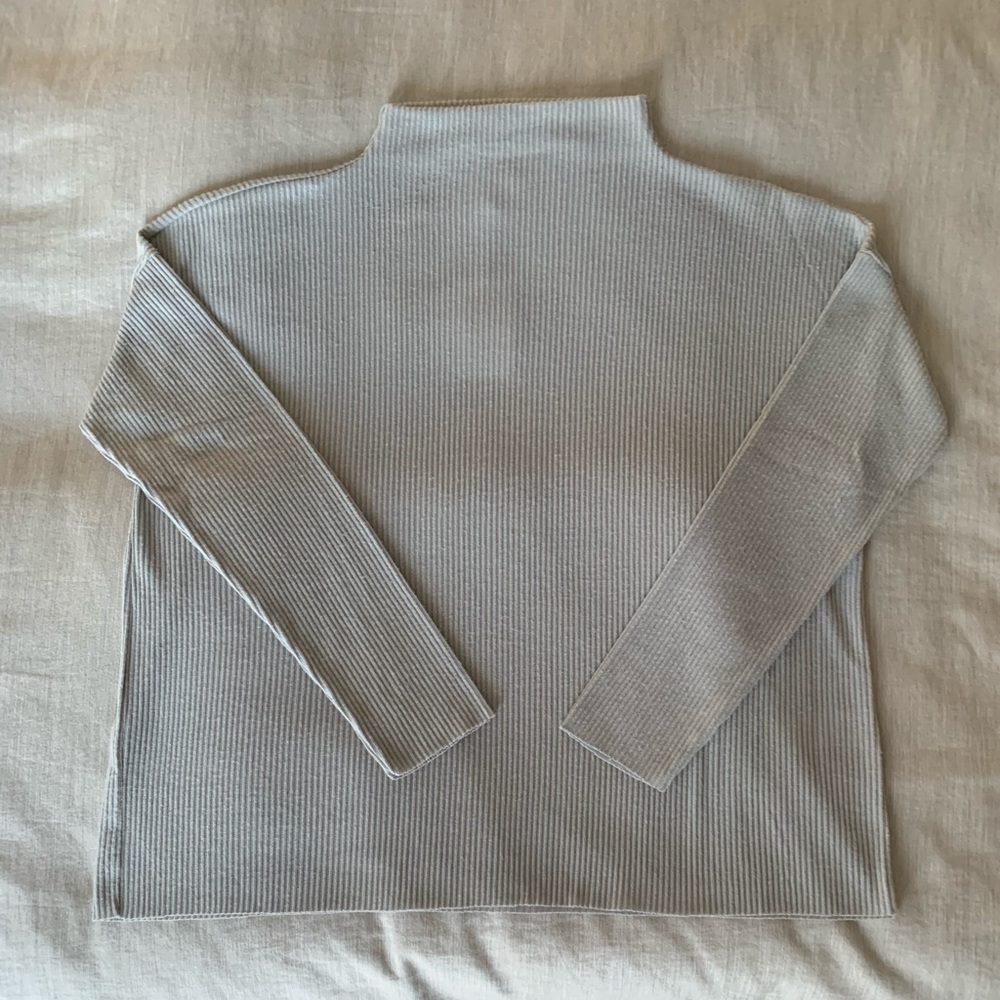 NWT Lucky Brand hacci mock neck top